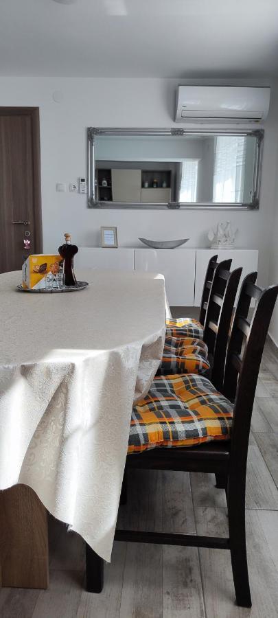 Apartman Leona Kastela Ngoại thất bức ảnh