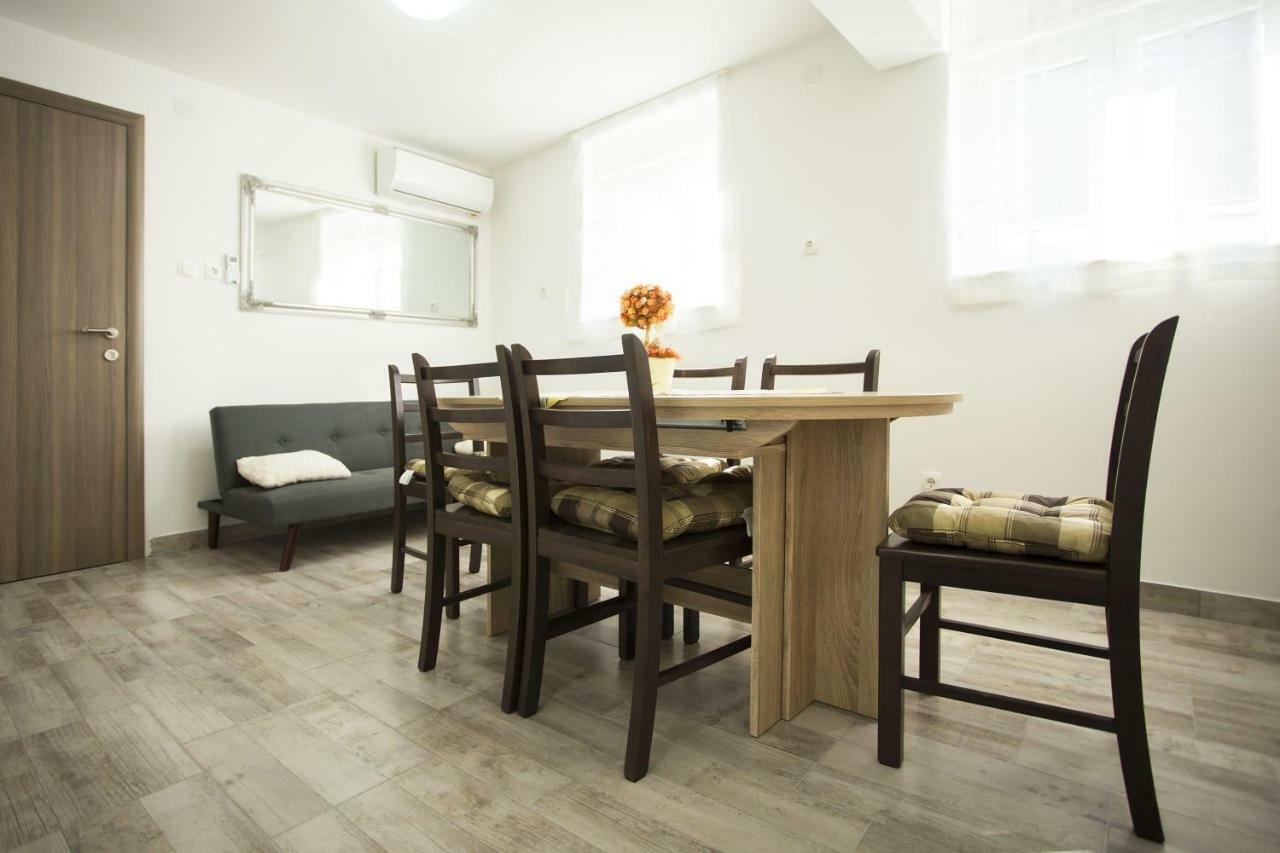 Apartman Leona Kastela Ngoại thất bức ảnh